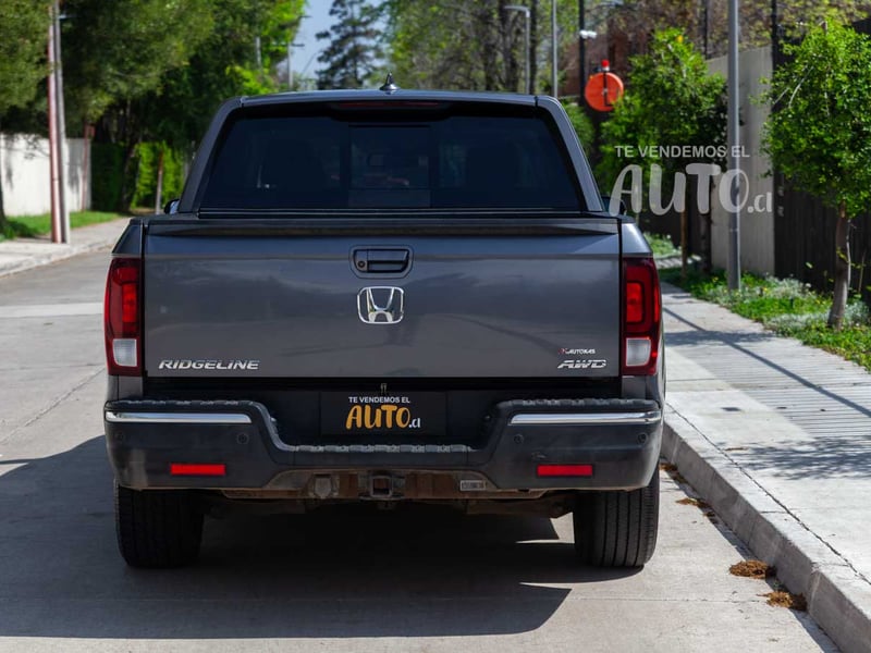 Honda Ridgeline 2017 - Imagen 4 de 20