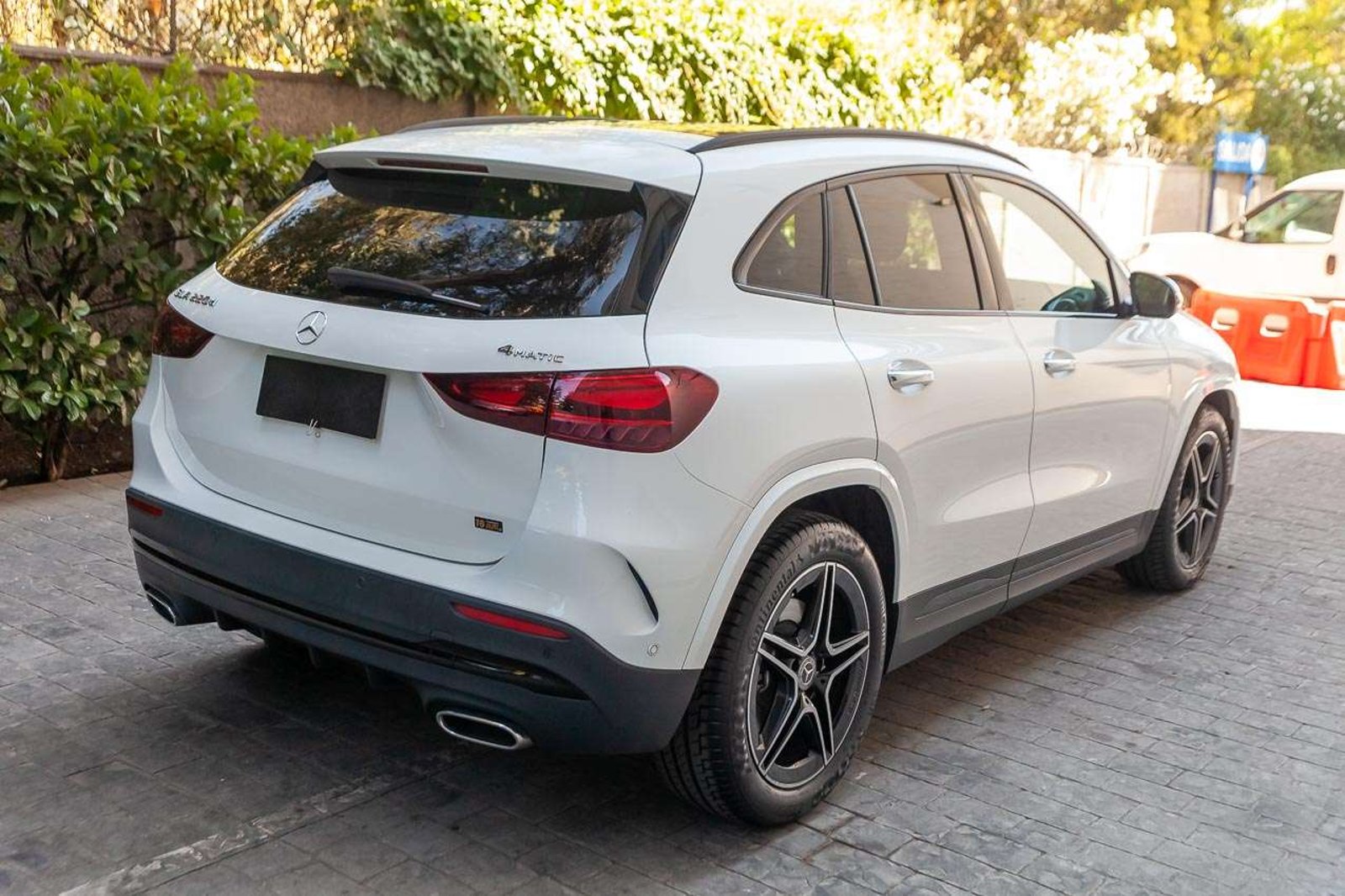 MERCEDES BENZ GLA 220D 2025 - Imagen 5 de 17