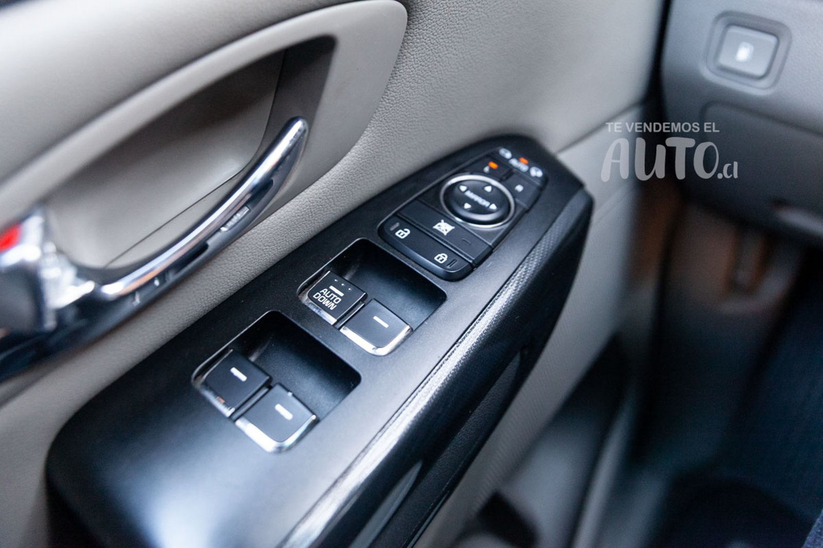 Kia Grand Carnival 2016 - Imagen 15 de 18