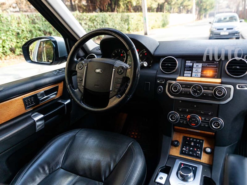 Land Rover Discovery 4 2015 - Imagen 18 de 19