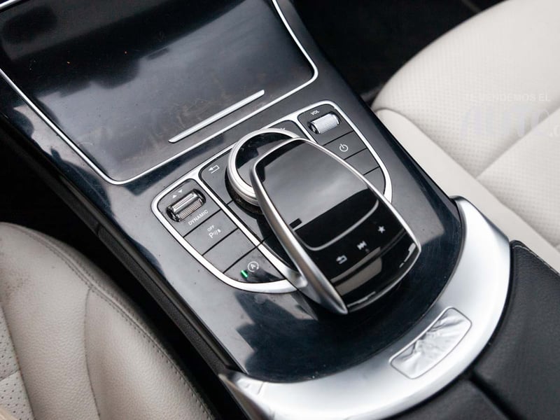Mercedes-Benz C200 2017 - Imagen 16 de 20
