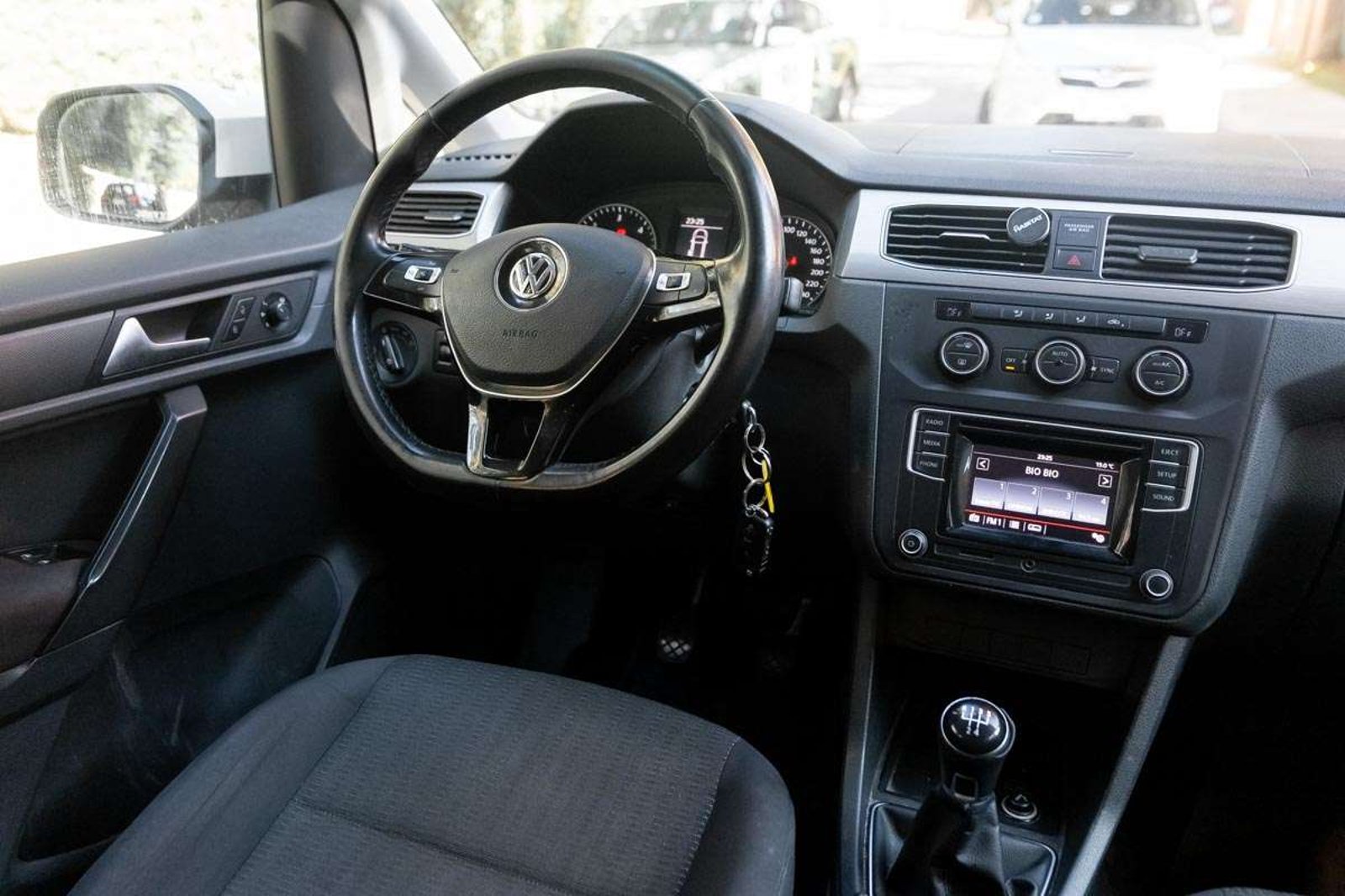 VOLKSWAGEN Caddy 2017 - Imagen 19 de 20