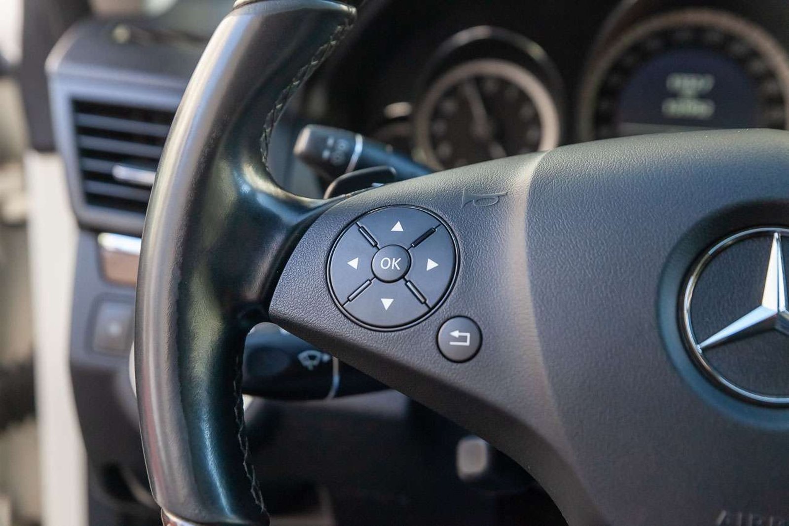 MERCEDES E500 2011 - Imagen 8 de 20