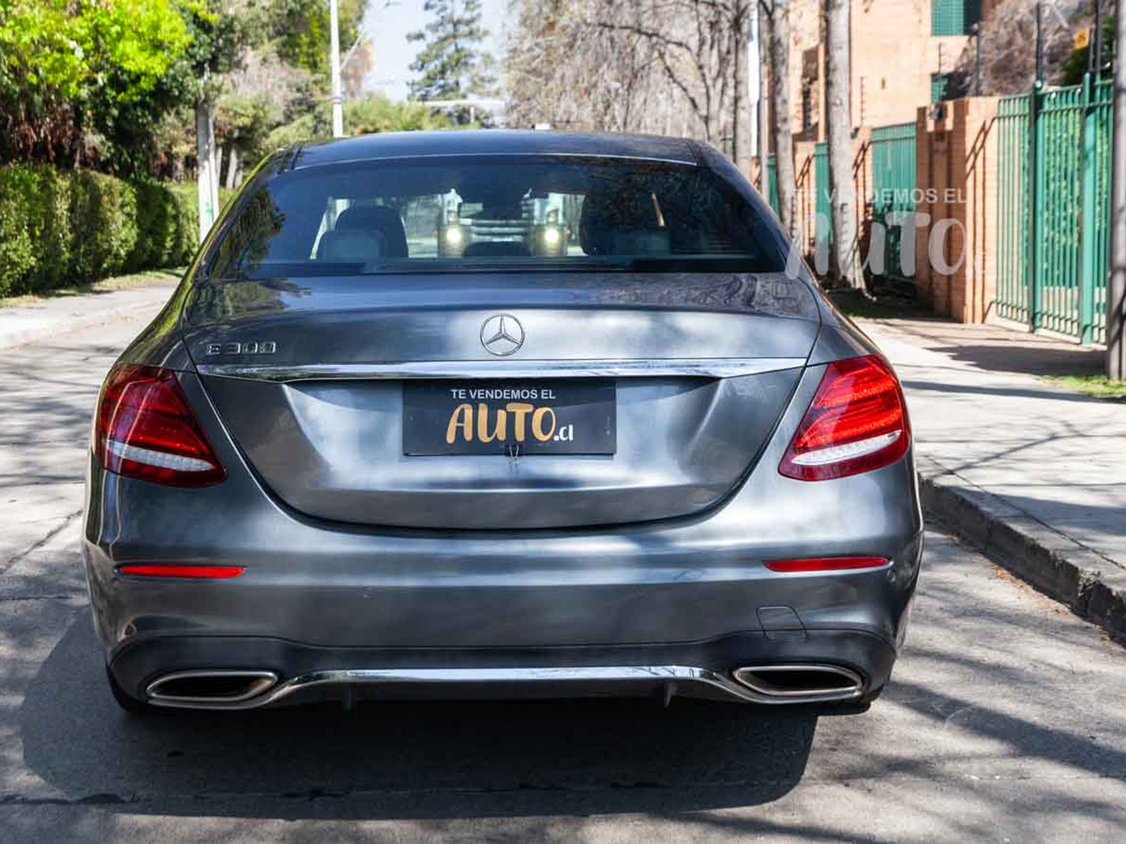 Mercedes-Benz E300 2018 - Foto 4 de 19