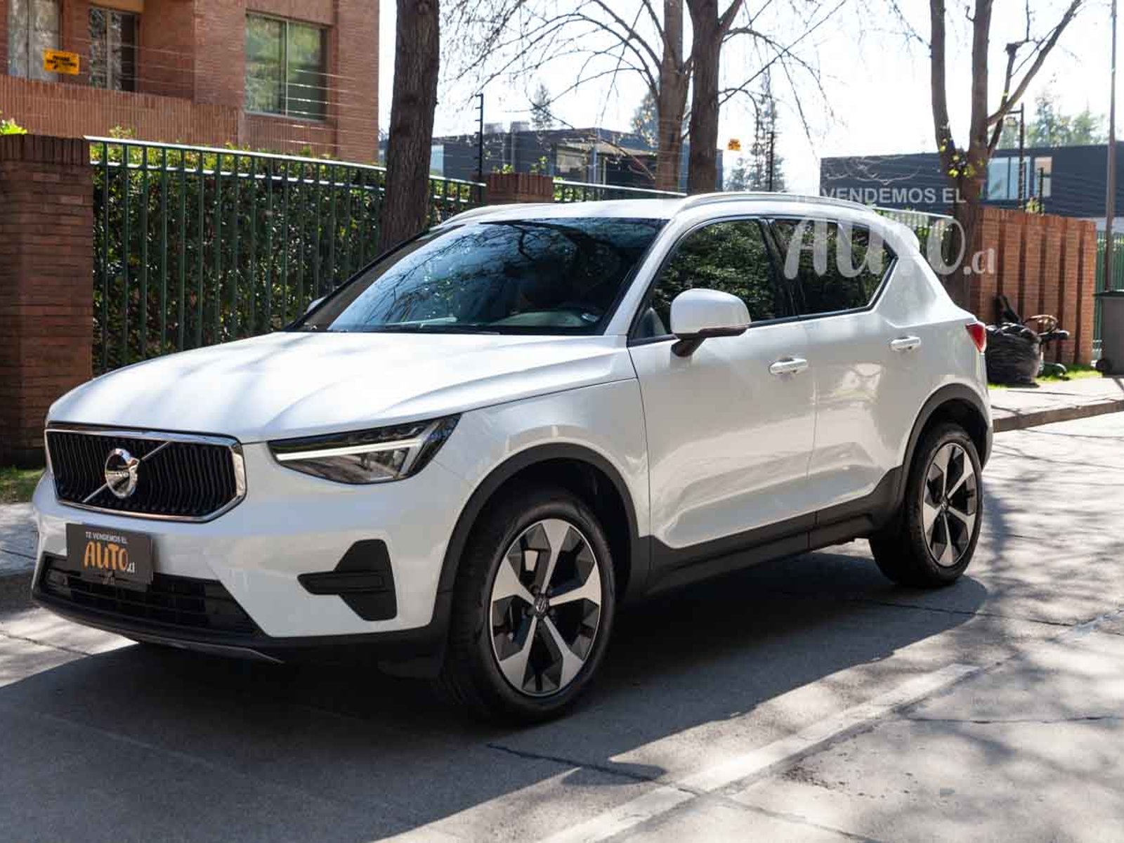 Volvo XC40 2023 - Foto 2 de 17