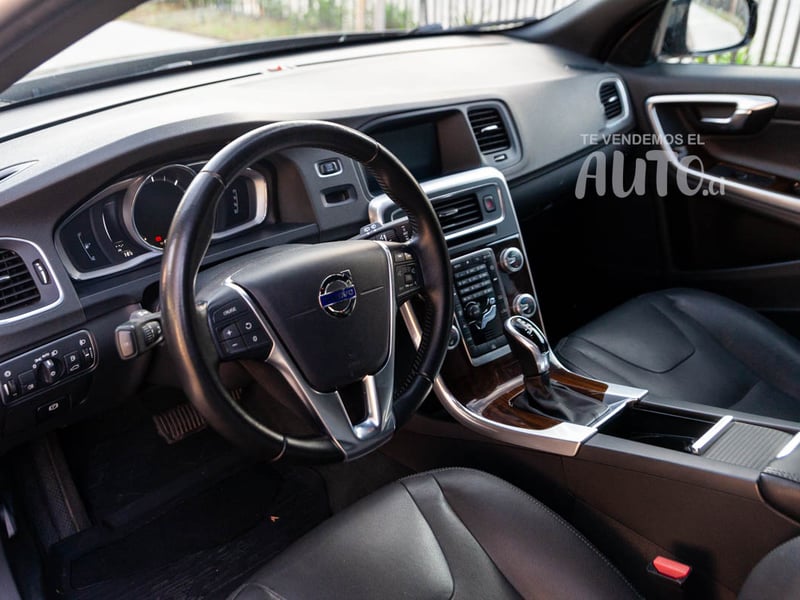 Volvo V60 Cross Country 2018 - Imagen 7 de 19