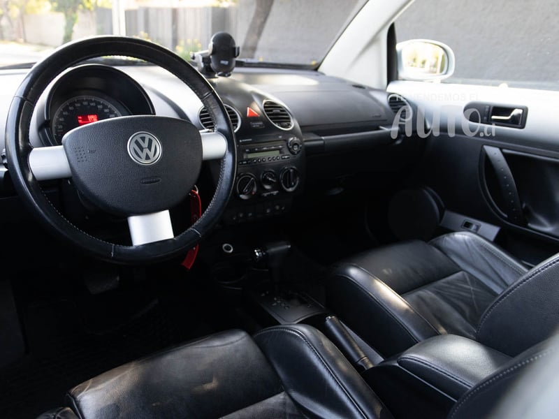 Volkswagen Beetle 2010 - Imagen 7 de 12