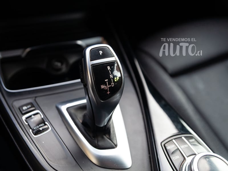 BMW 220I 2018 - Imagen 14 de 19