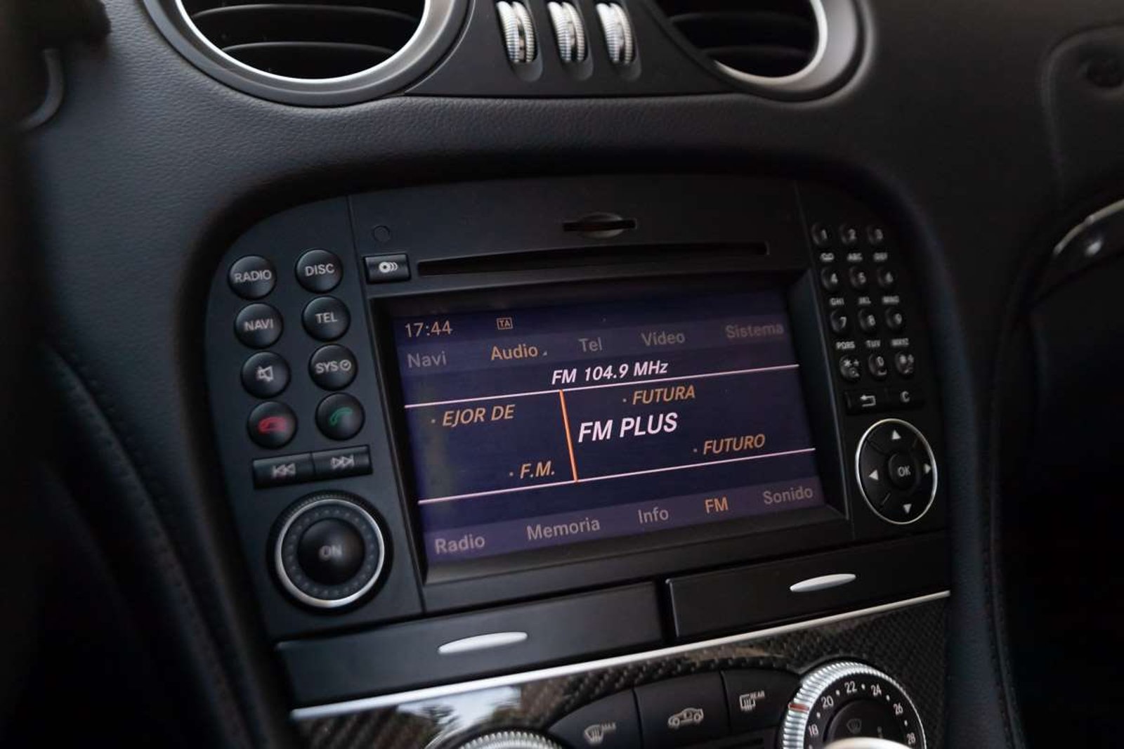 MERCEDES BENZ SL63 2011 - Imagen 14 de 20