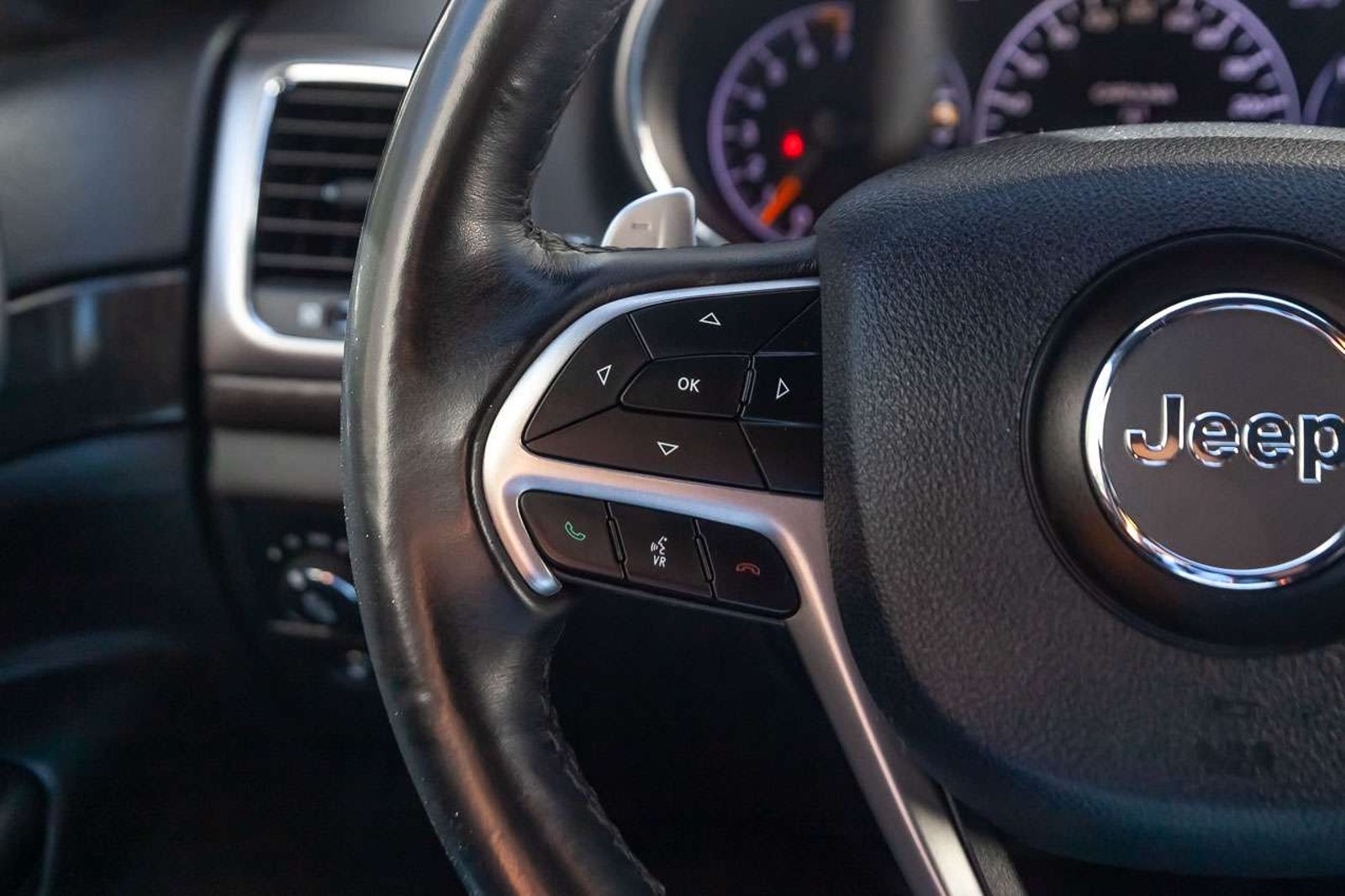 JEEP Grand Cherokee 2019 - Imagen 9 de 20
