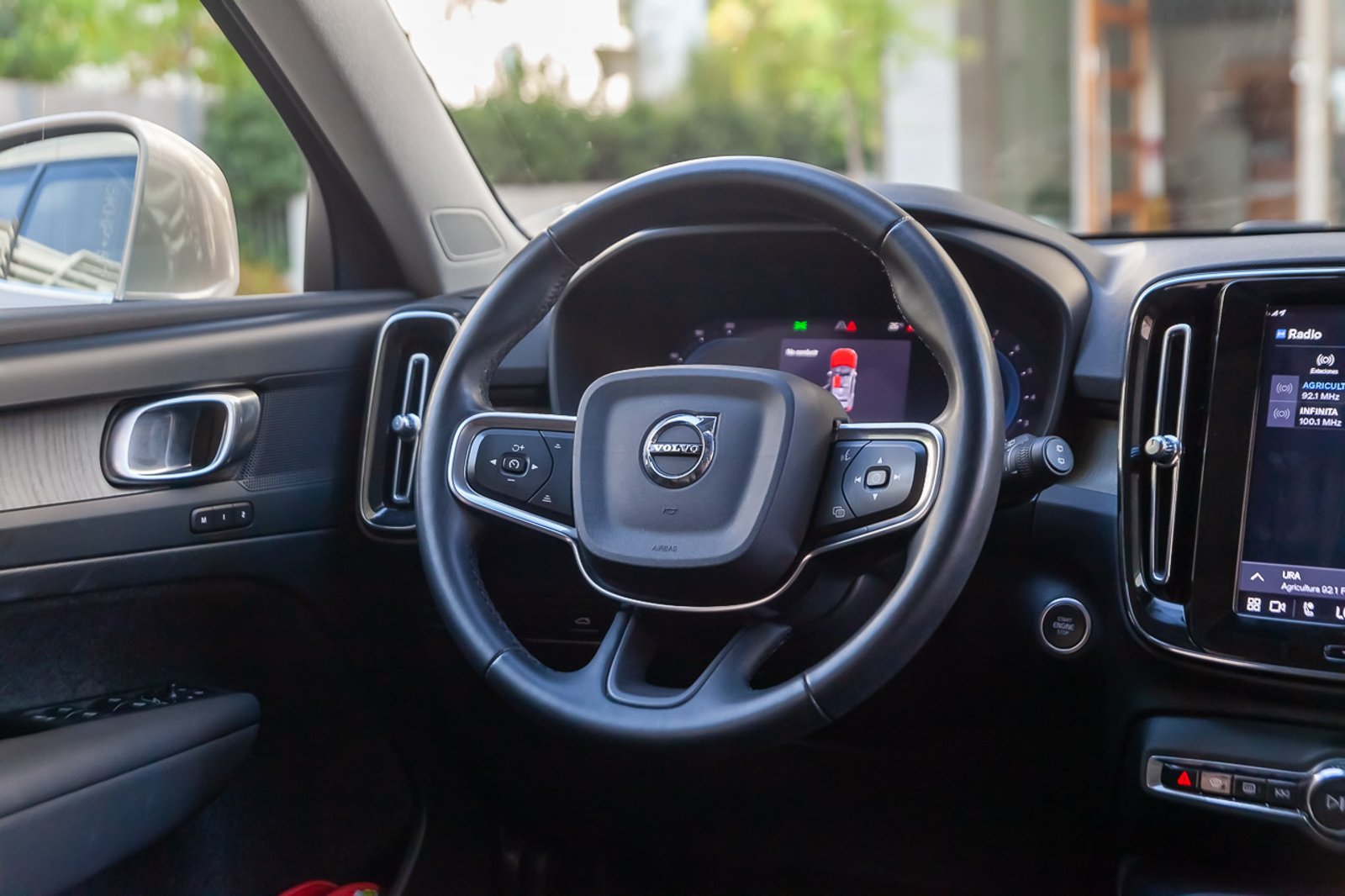 Volvo XC40 2023 - Imagen 18 de 19