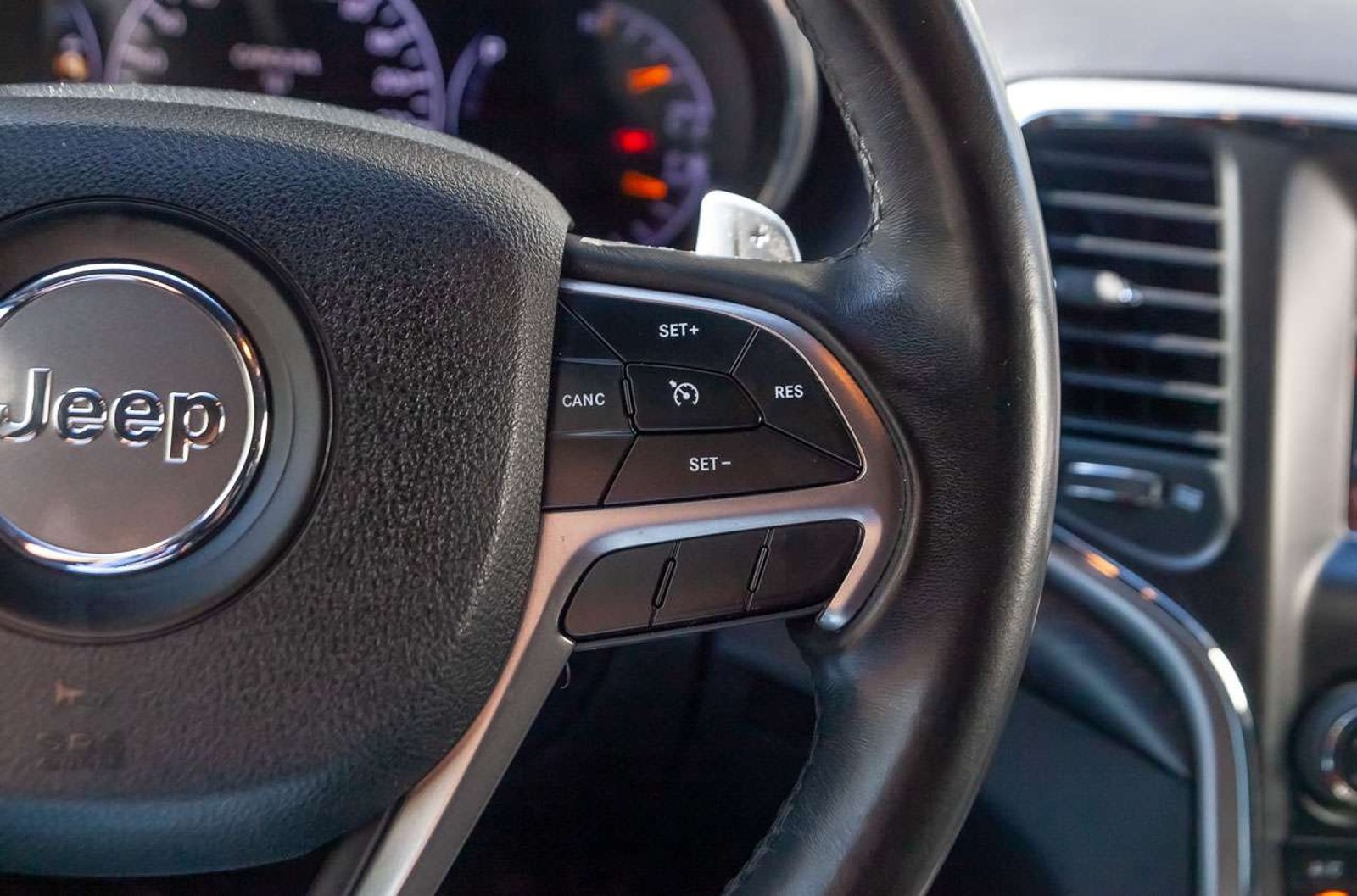 JEEP Grand Cherokee 2019 - Imagen 10 de 20