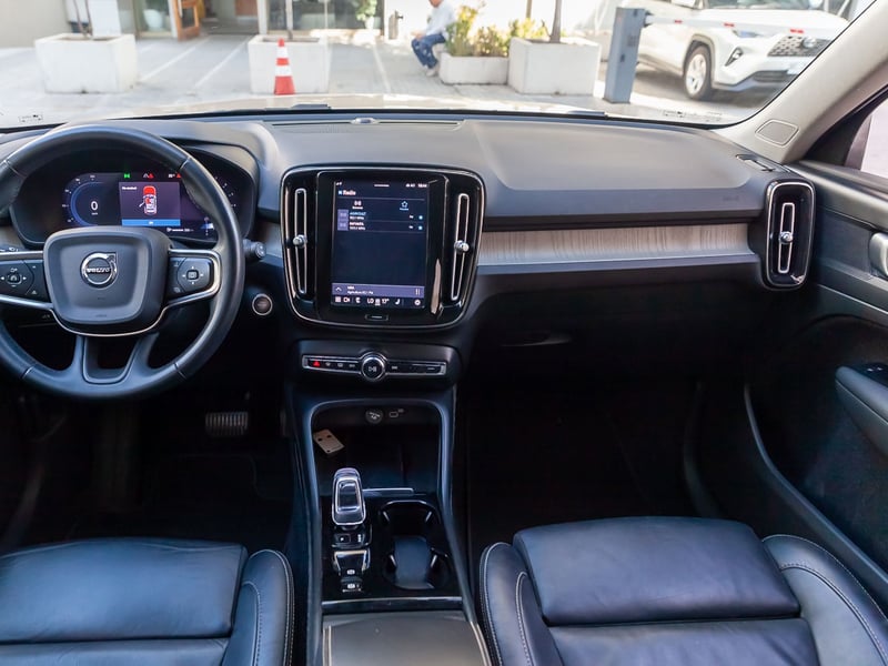 Volvo XC40 2023 - Imagen 17 de 19