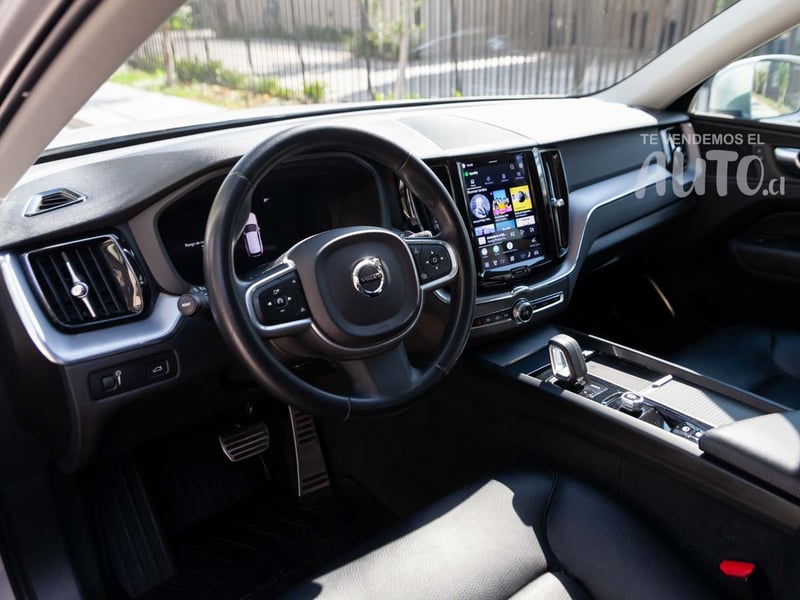 Volvo XC60 2022 - Imagen 7 de 19