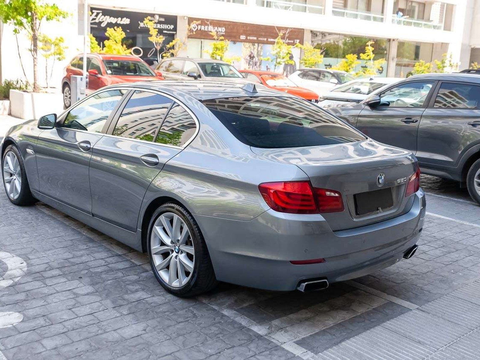 BMW 550i 2011 - Foto 3 de 18