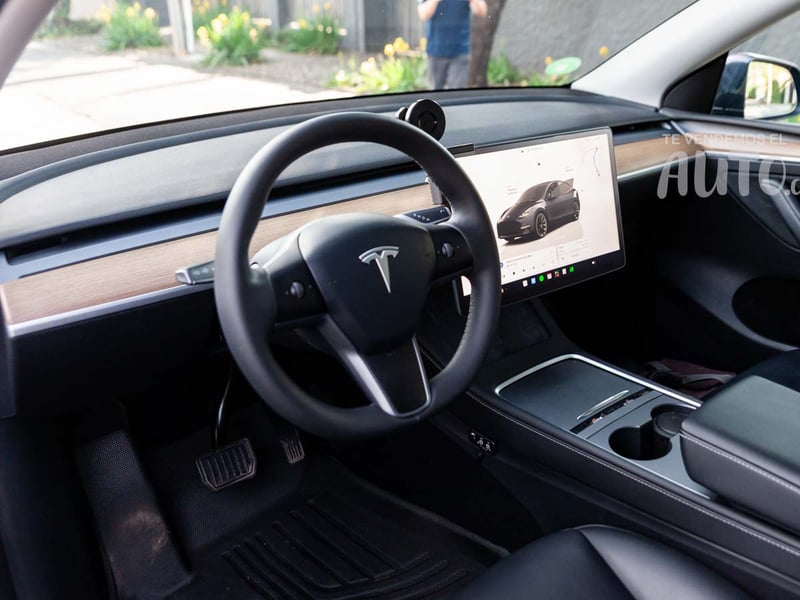 Tesla Model Y 2025 - Imagen 7 de 18
