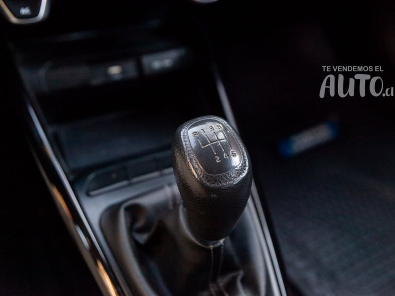 Kia Rio4 2022 - Imagen 14 de 18
