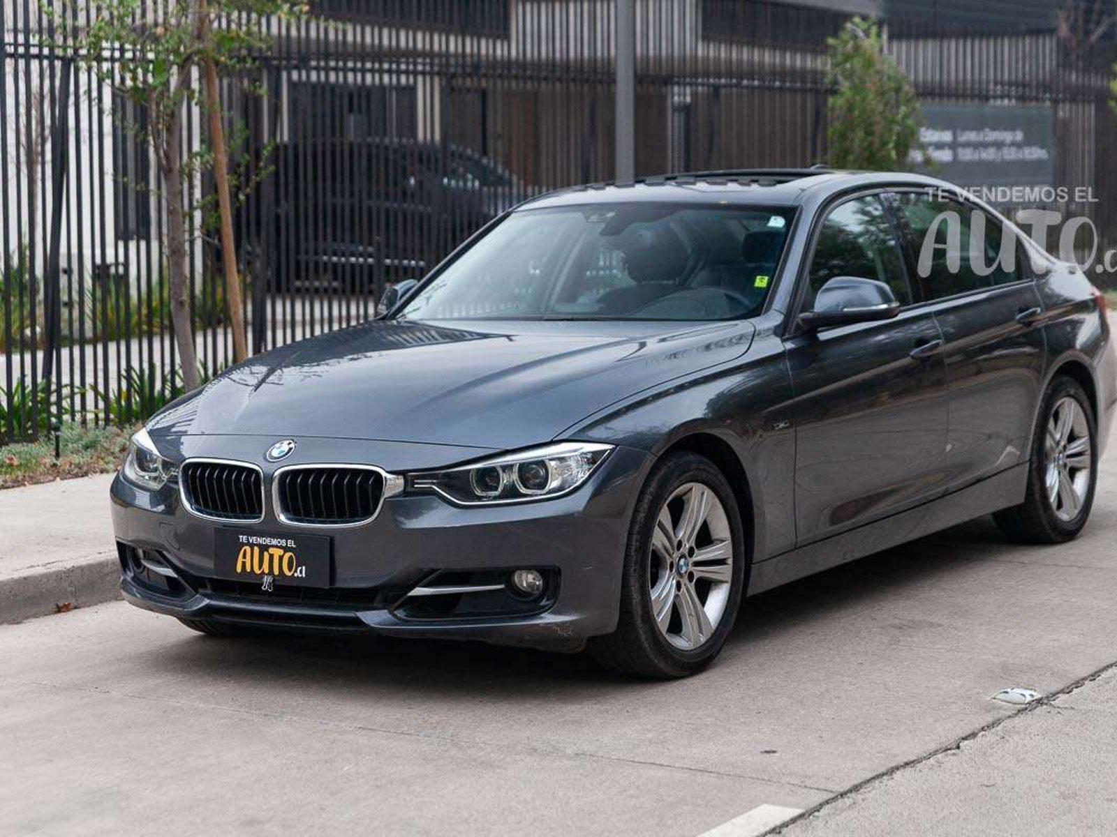 BMW 320I 2013 - Foto 2 de 19