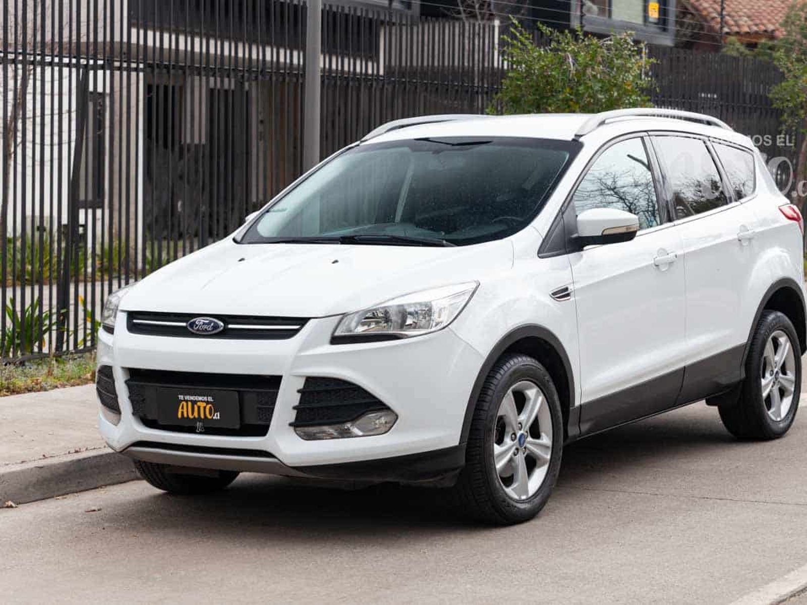 Ford Escape 2015 - Foto 2 de 17