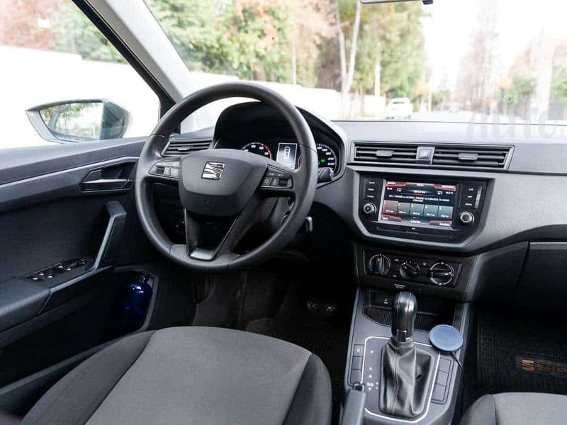 SEAT Arona 2020 - Imagen 17 de 18