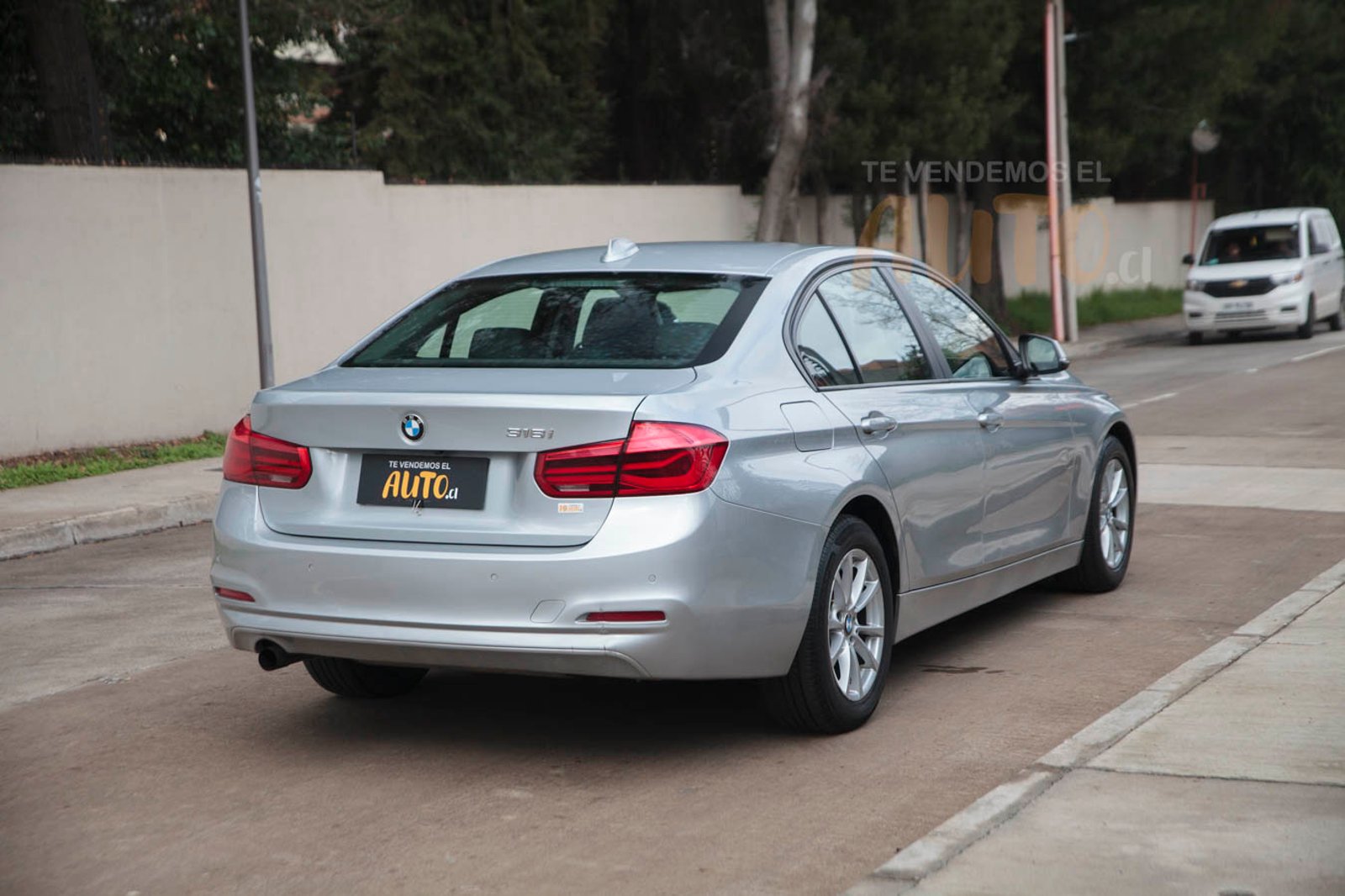 BMW 318i 2017 - Imagen 5 de 19