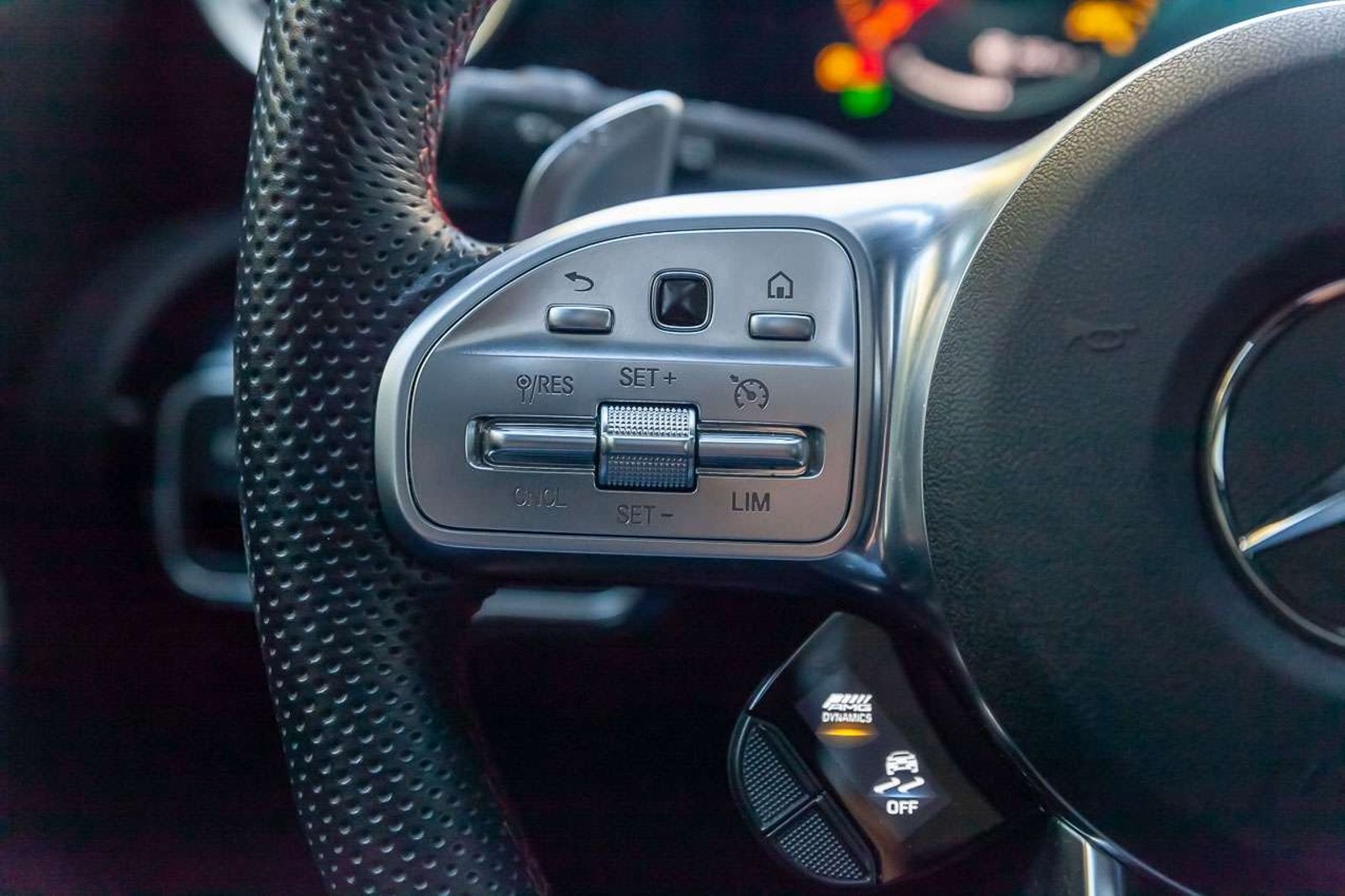 MERCEDES BENZ A35 2022 - Imagen 10 de 20