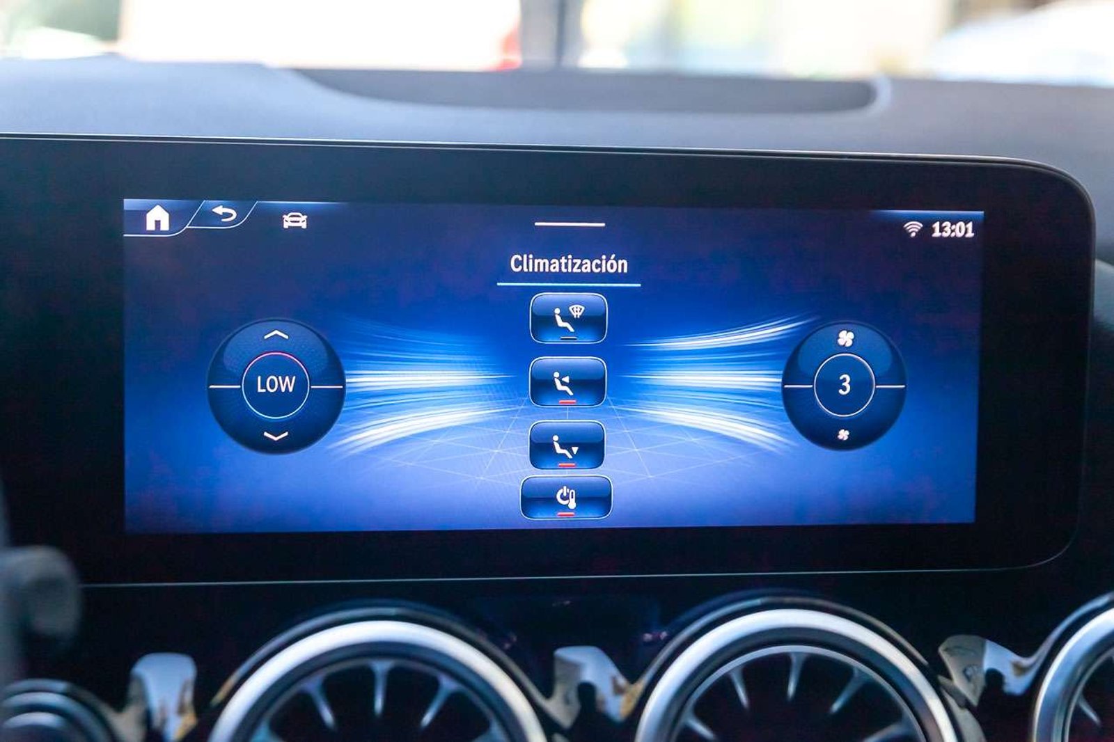 MERCEDES BENZ GLA 220D 2025 - Imagen 14 de 17