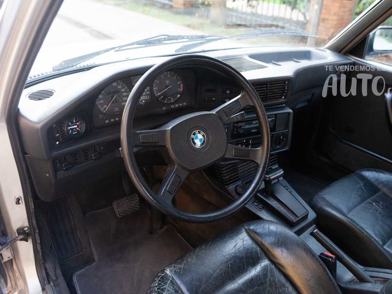 BMW 525 1985 - Imagen 7 de 14