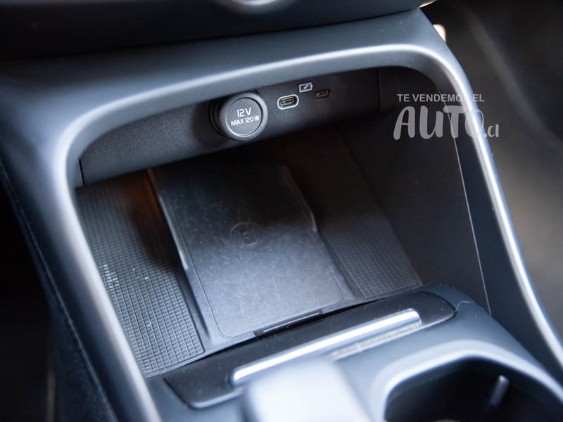 Volvo XC40 2023 - Imagen 13 de 17