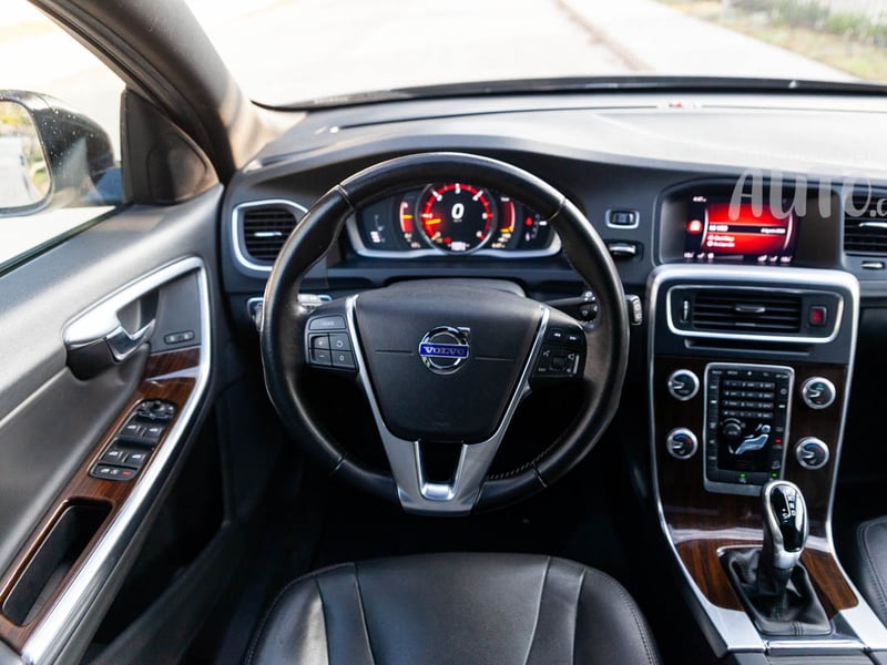 Volvo V60 Cross Country 2018 - Imagen 19 de 19