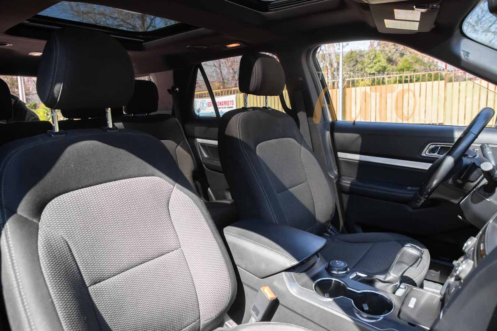 Ford EXPLORER 2018 - Imagen 8 de 19