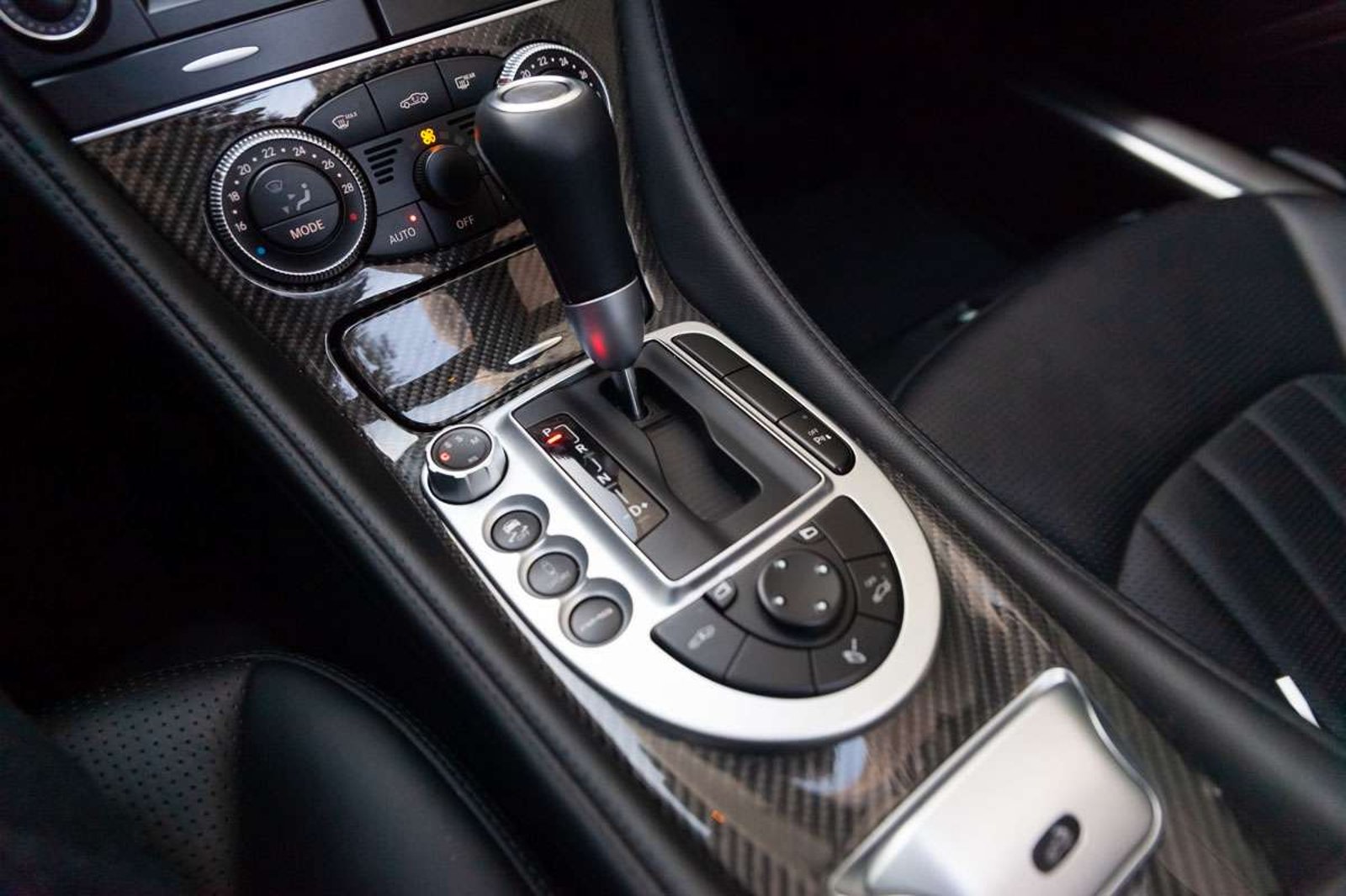 MERCEDES BENZ SL63 2011 - Imagen 16 de 20
