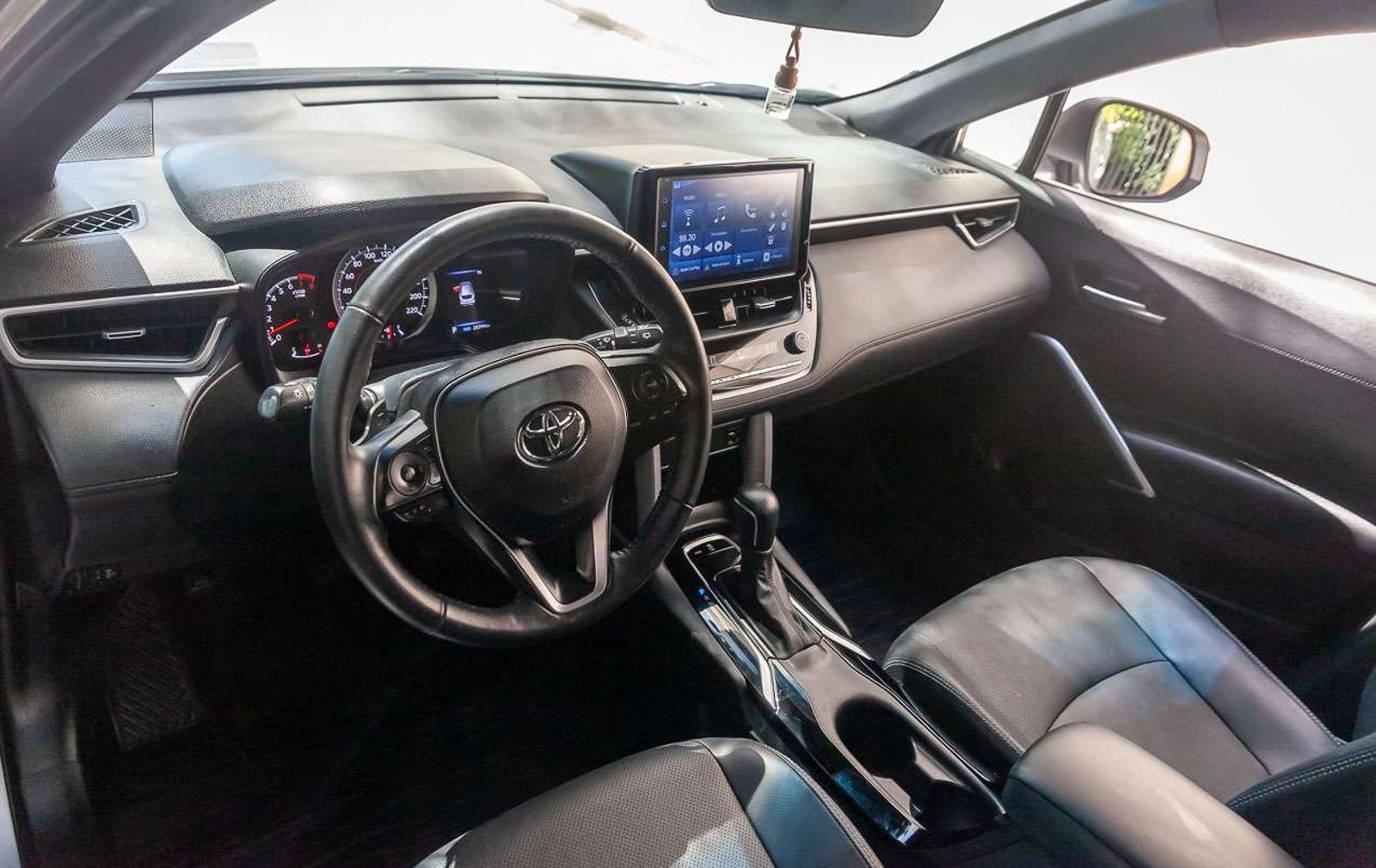 TOYOTA Corolla Cross 2022 - Imagen 7 de 17