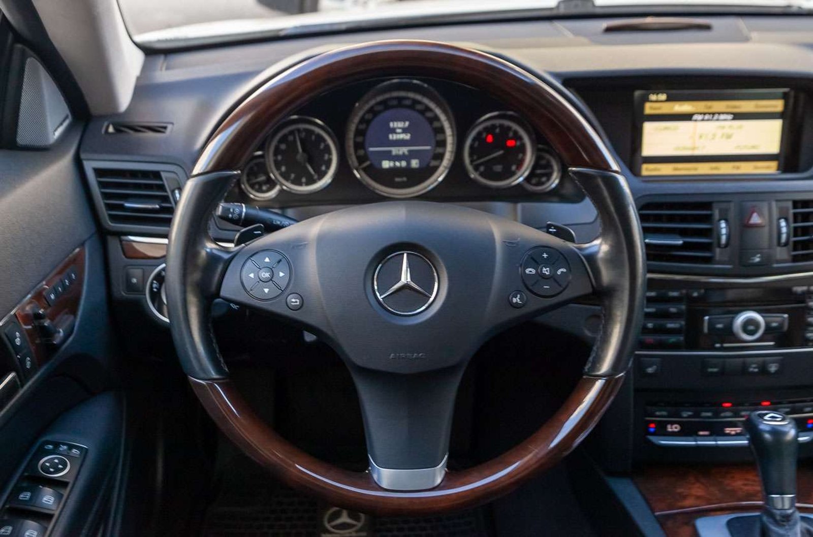 MERCEDES E500 2011 - Imagen 20 de 20