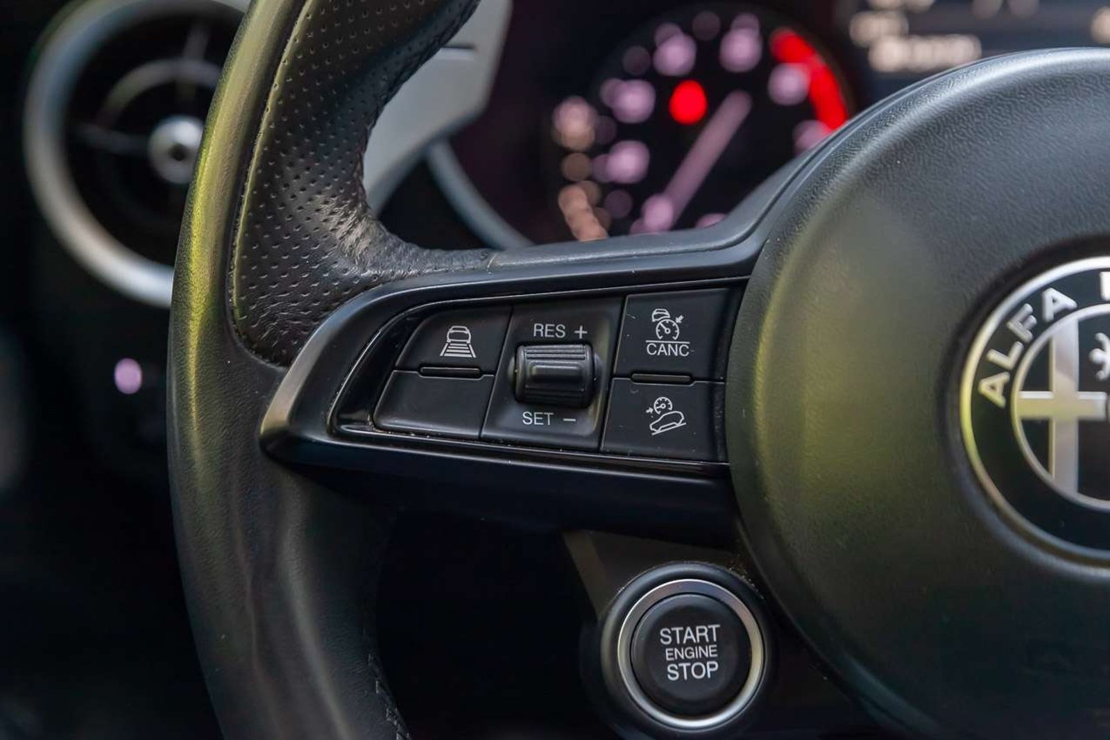 ALFA ROMEO Stelvio 2023 - Imagen 10 de 20