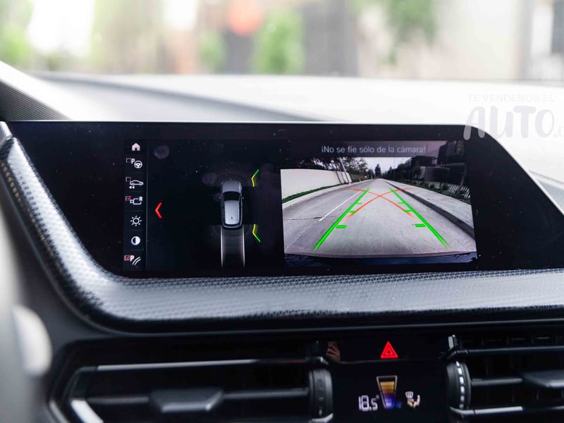 BMW 118i 2021 - Imagen 12 de 18