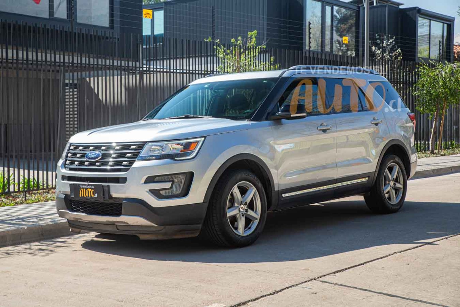 Ford EXPLORER 2018 - Imagen 3 de 19