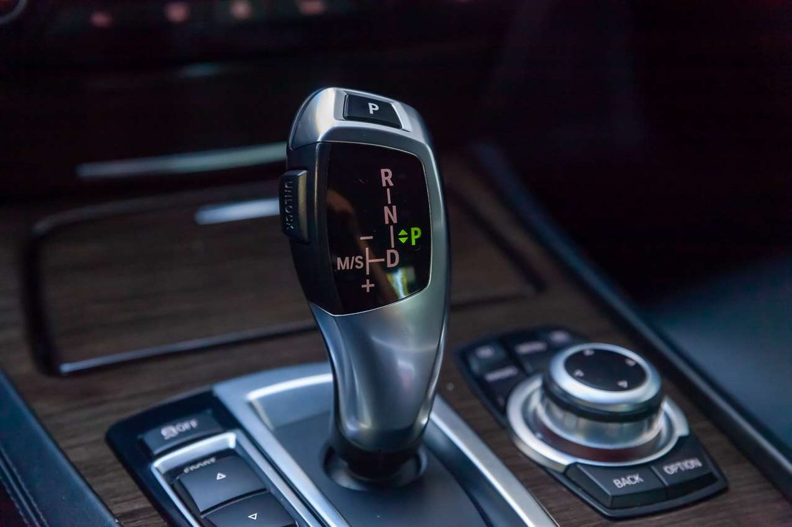 BMW 750i 2012 - Imagen 15 de 19