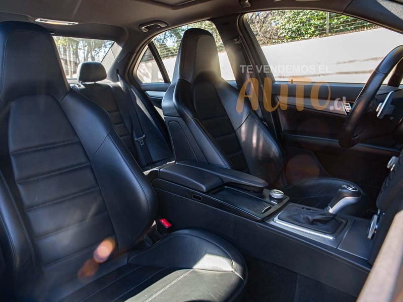 Mercedes-Benz C63 AMG 2011 - Imagen 8 de 20
