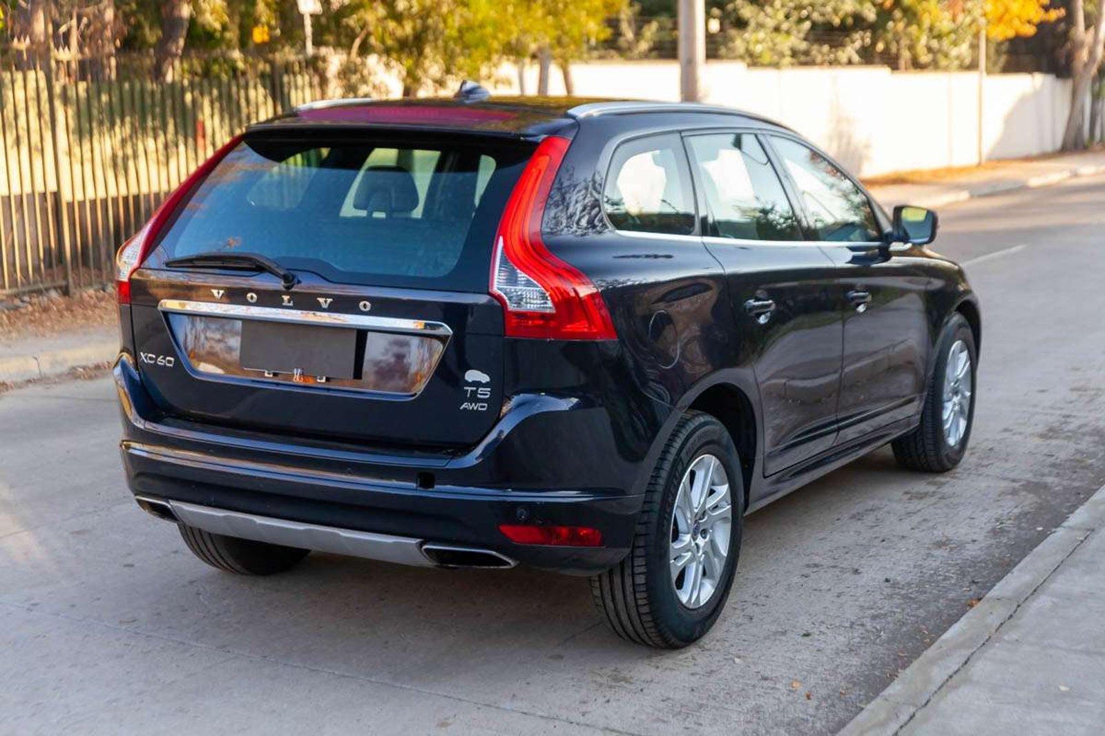 VOLVO XC60 2017 - Imagen 5 de 16