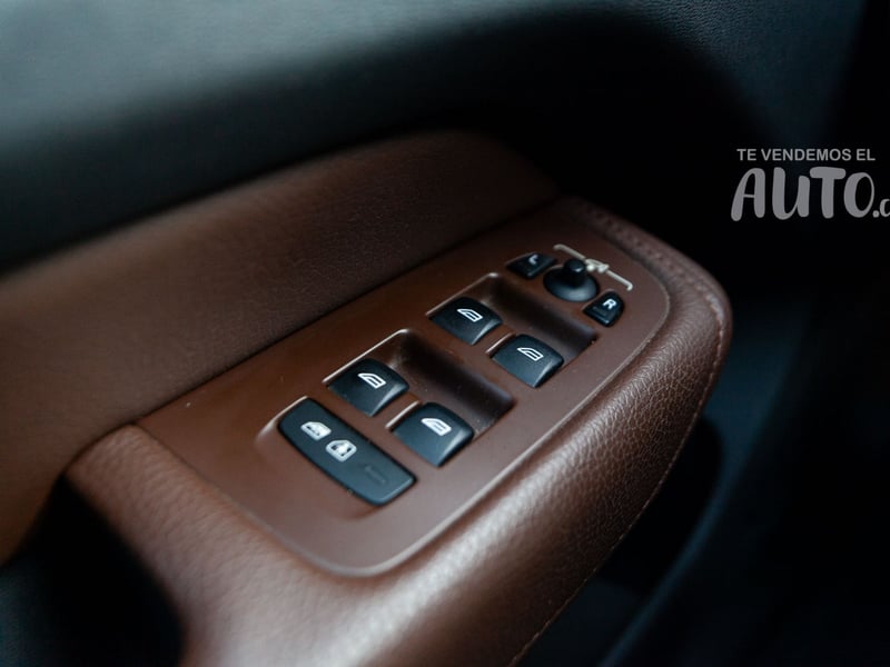Volvo XC60 2021 - Imagen 15 de 18