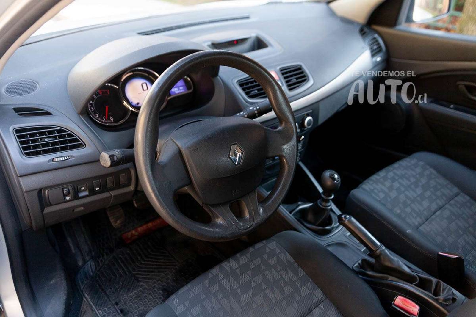 Renault Fluence 2014 - Imagen 7 de 16