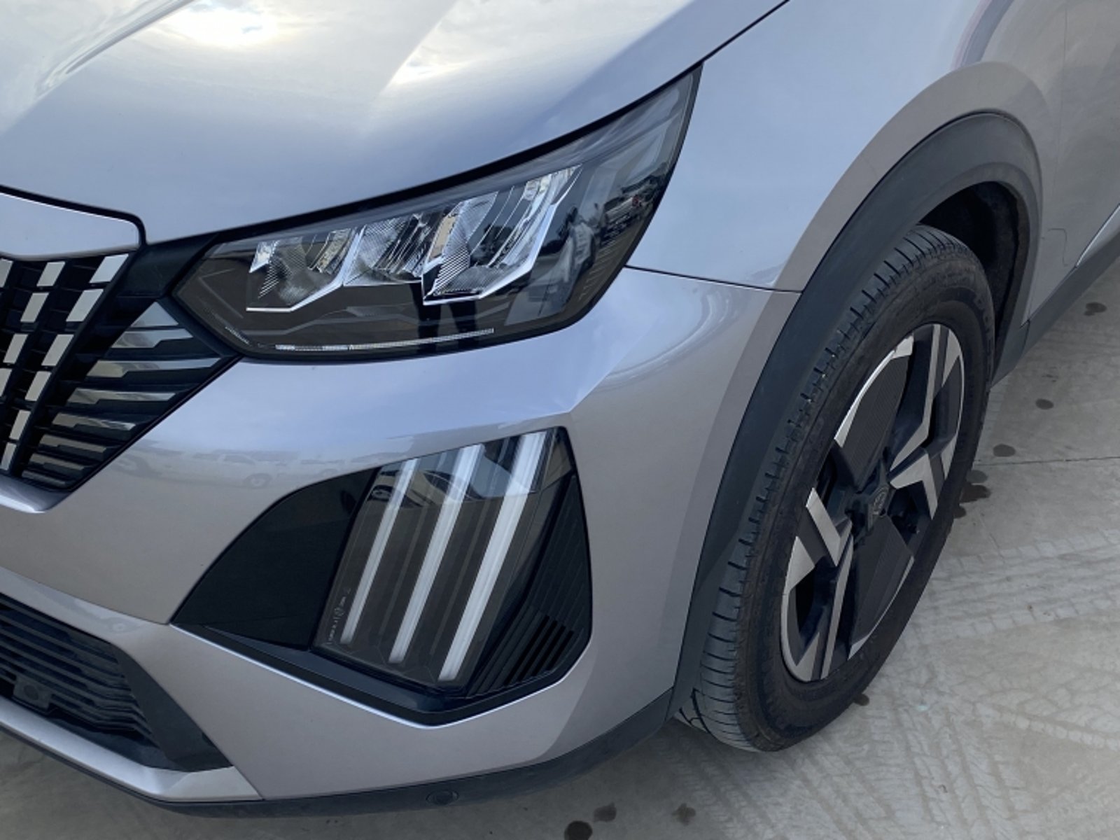 PEUGEOT 2008 Allure 1.2 Aut 2024 - Imagen 8 de 20