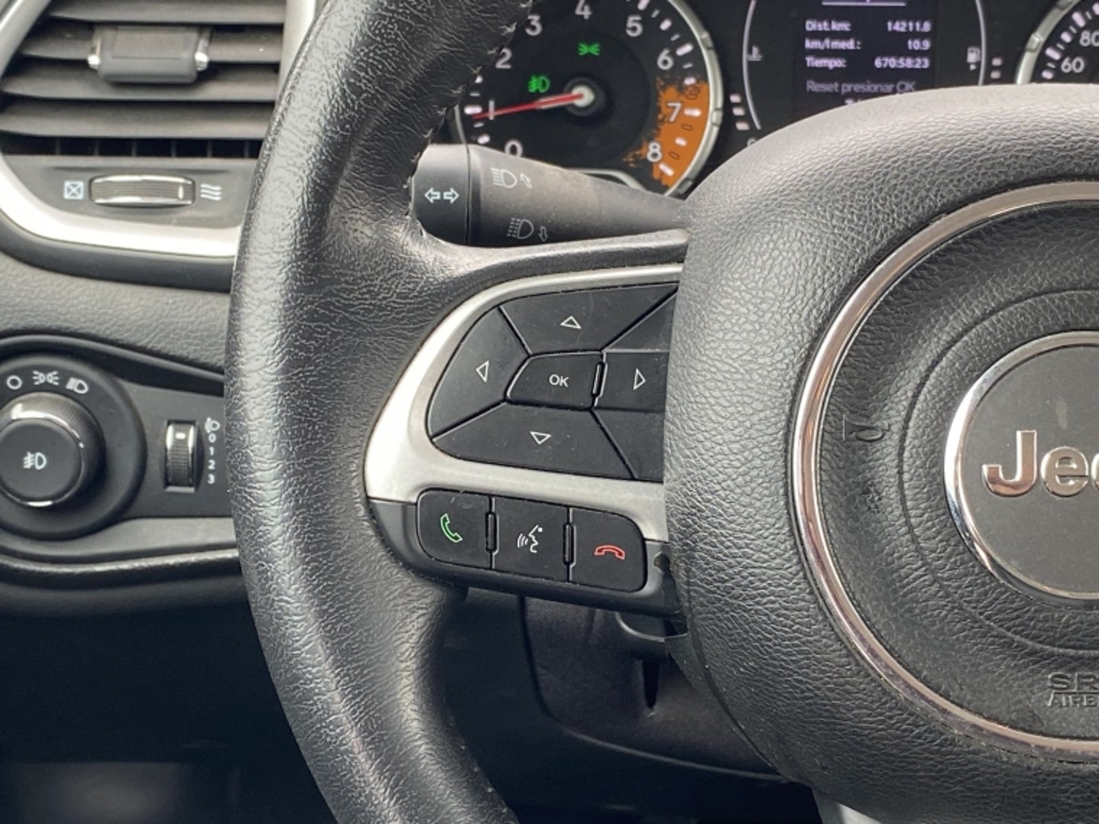 JEEP Renegade Sport 1.8 2022 - Imagen 16 de 20