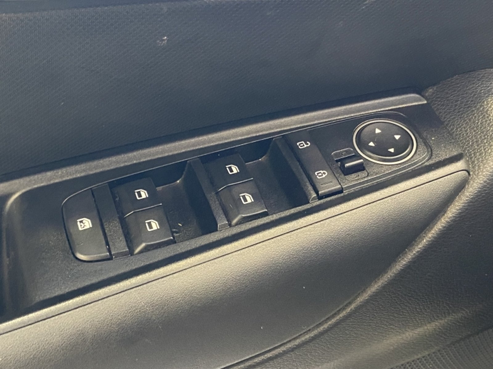 KIA Sonet Ex 1.5l 6mt Ac Ri Euro 6b 2024 - Imagen 9 de 20