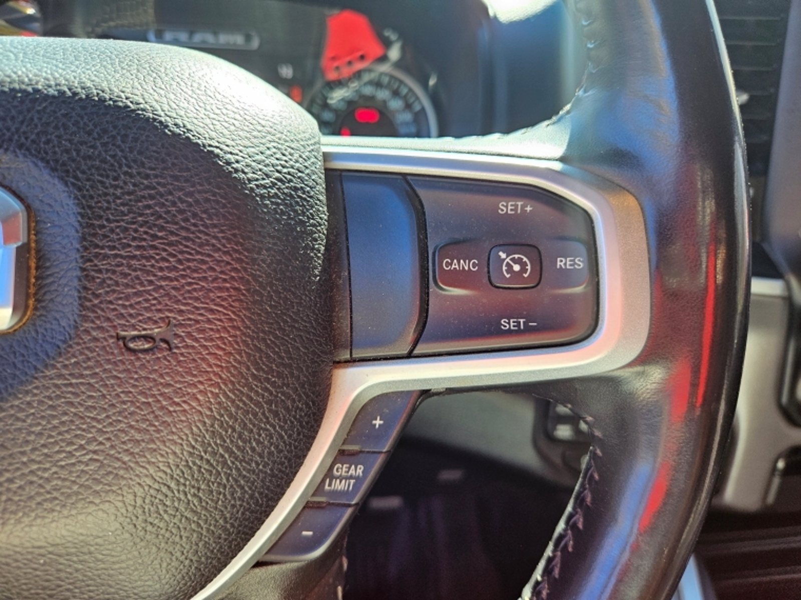 RAM 1500 Big Horn Crew Cab 4x4 3.6 Aut 2023 - Imagen 17 de 20