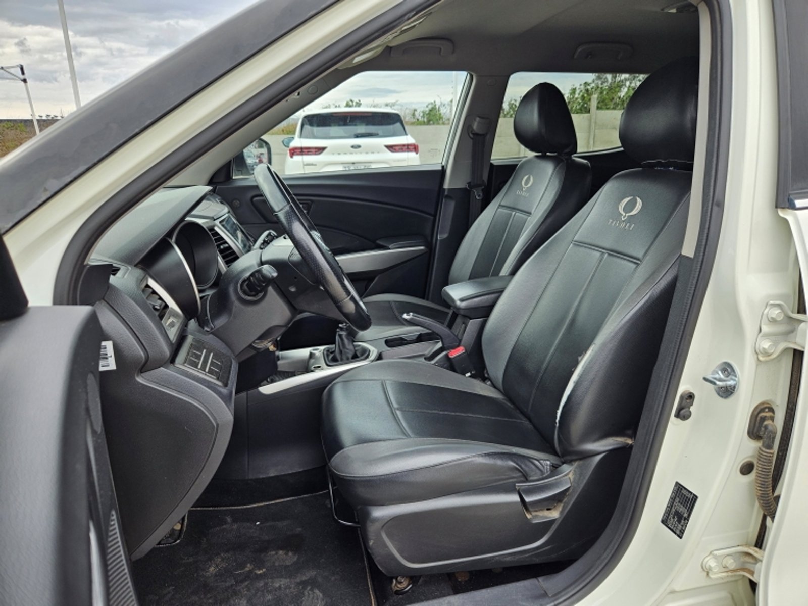 SsangYong Tivoli 1.6 2020 - Imagen 14 de 20