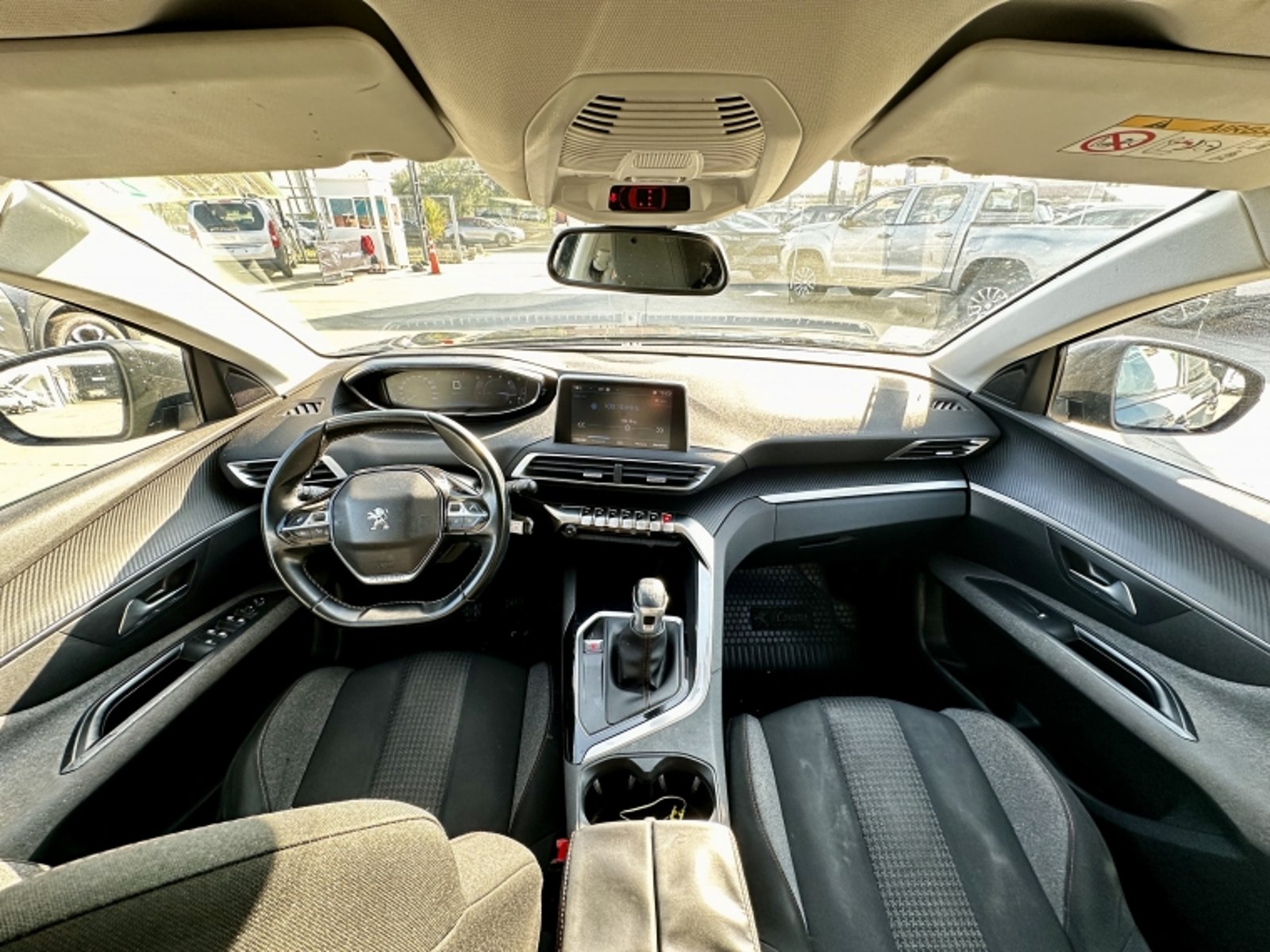 PEUGEOT 3008 Active Bluehdi 1.6 2018 - Imagen 18 de 20