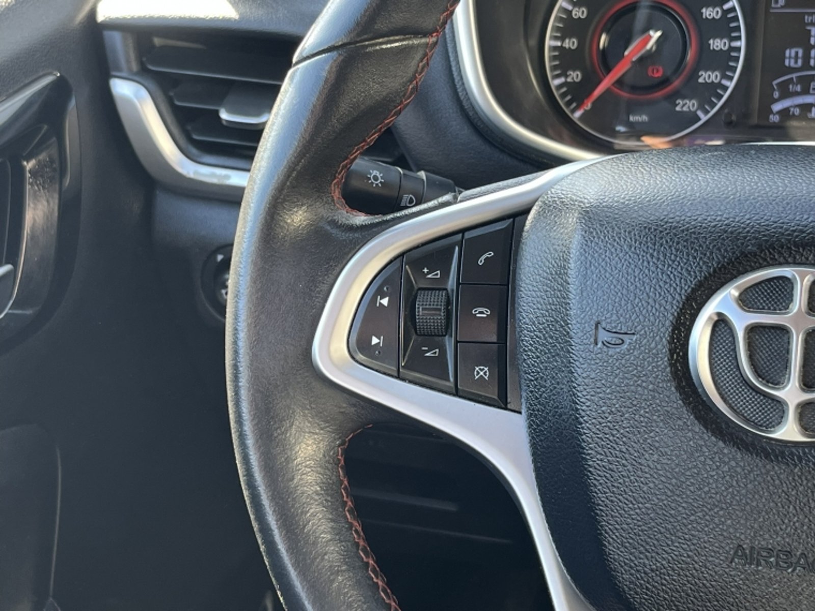 BRILLIANCE V3 1.5 2020 - Imagen 17 de 20