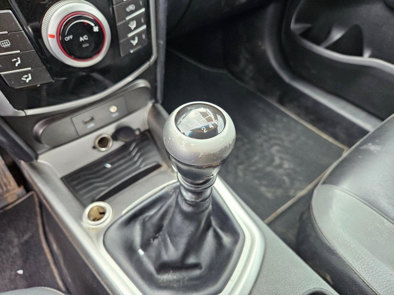 SsangYong Tivoli 1.6 2020 - Imagen 15 de 20